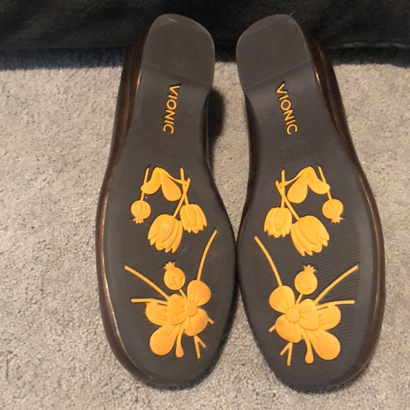 Vionic - Picture 5 of 7